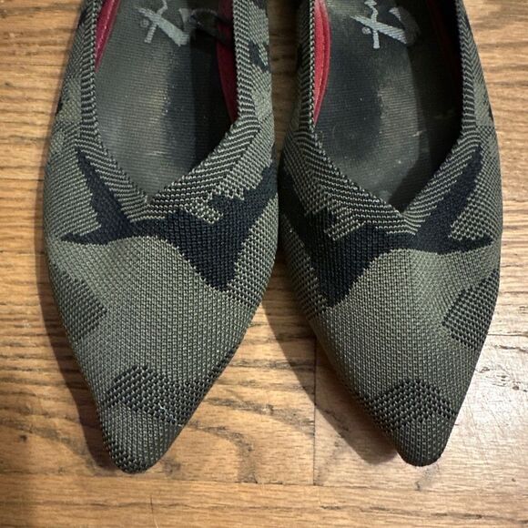 Seven7 Camo Knit Flats Size 8 - Picture 3 of 10